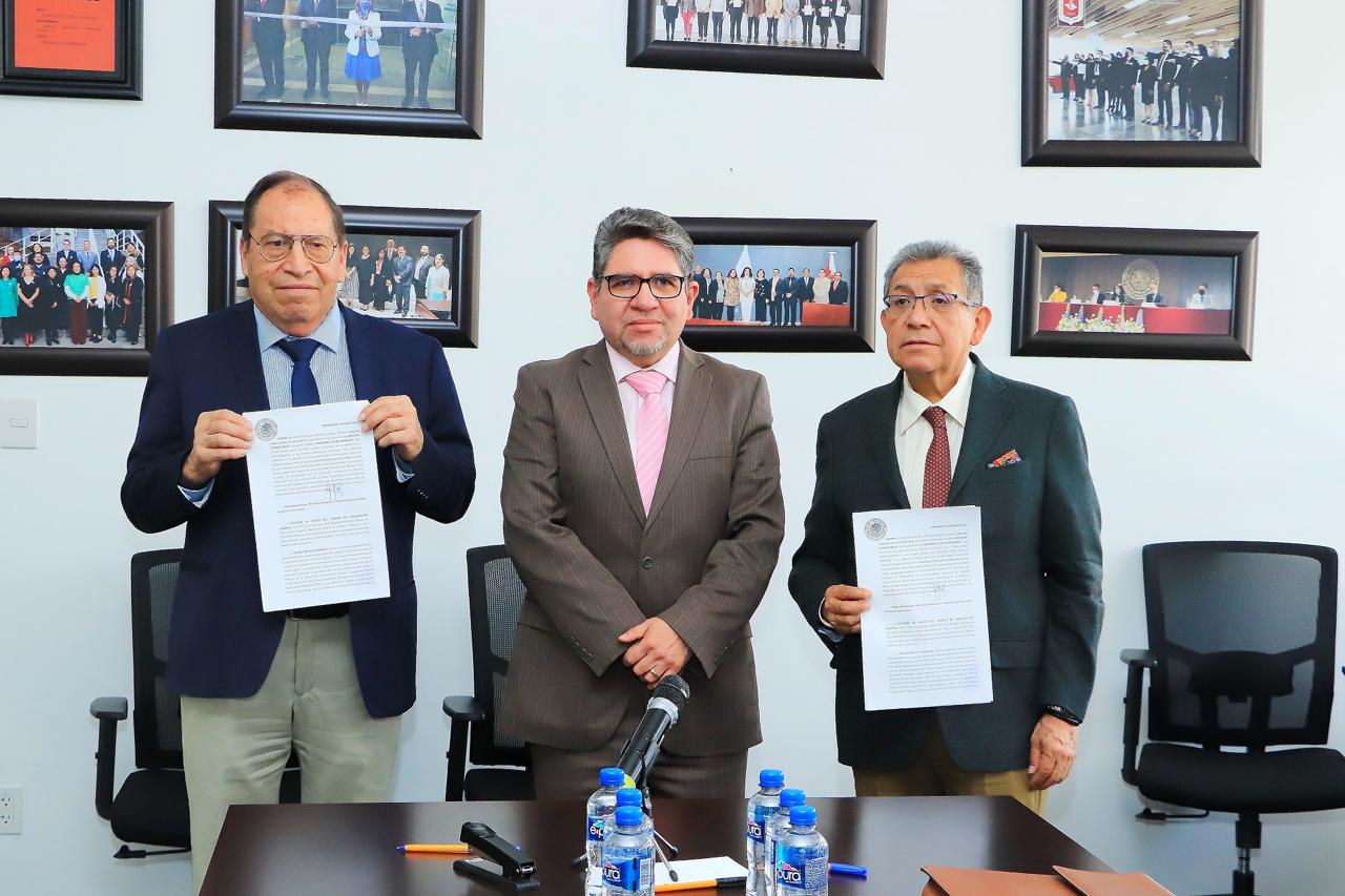 Firman UATx y STUAT contrato colectivo de trabajo